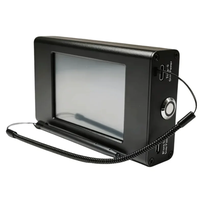 Contrôleur RDM DMX MGT-2002 de trois quarts, écran tactile 3,5 pouces et port USB-C - LED Audio Pro Maroc